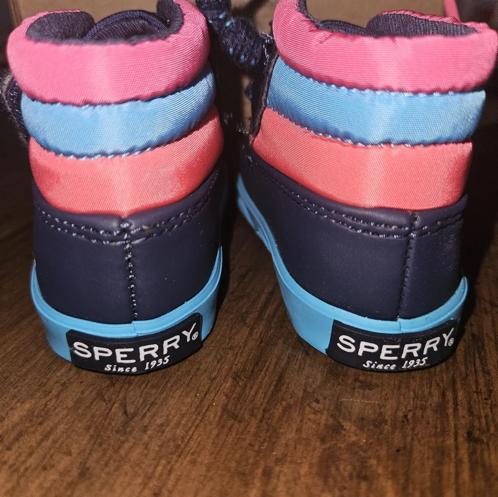 Sperry Unisex-Baby Snow Boot Infant SIZE 1M NEW in box